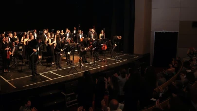 Nilüfer Belediyesi tarafından düzenlenen etkinlikte, "Atatürk'ü Anma Konseri" büyük ilgi gördü