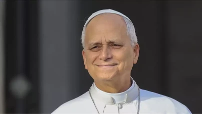 Papa hangi devletin başkanıdır ve nereden gelmektedir?