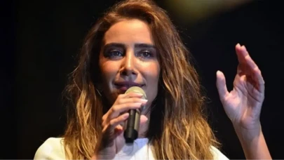 Ünlü şarkıcı Sıla, son lansmanda hangi kıyafeti tercih etti? Göz alıcı kıyafetiyle dikkatleri üzerine çekti!