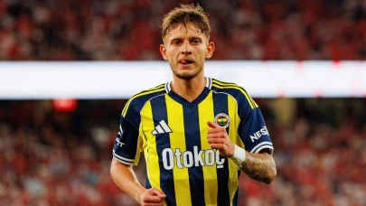 Fenerbahçe'de Szymanski'nin Durumu Belirsiz: Eğer Takımdan Ayrılmazsa Liste Dışı Kalacak!