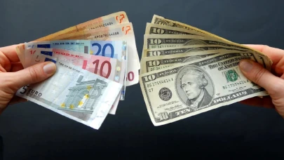 Dolar ve Euro Değerleri Bugün Nasıl Seyretti? Yeni Yılın Son Gününde Piyasalar Nasıl Hareket Ediyor?