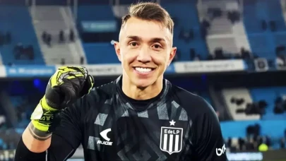 Muslera, kupalara doymuyor: Son 1 haftada 2 şampiyonluk daha kazandı!