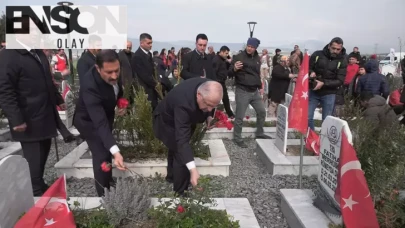 Depremin 2'nci yıl dönümünde Hatay'da mezarlıklarda yoğunluk