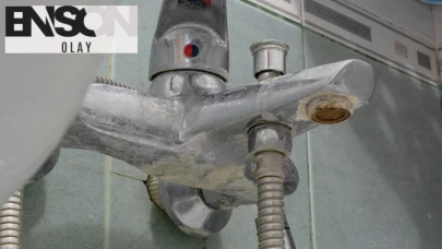 Sirke, karbonat ya da limon değil: Bu mutfak eşyası taşlaşmış kireçleri saniyeler içinde söküp atıyor