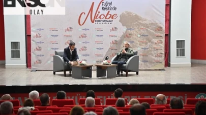 Manisa'da "2. Niobe Edebiyat ve Sanat Söyleşileri" gerçekleştirildi