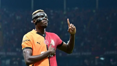 Osimhen Neden Oynamıyor? Galatasaray Taraftarı Merak Ediyor!