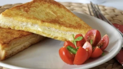 Kahvaltıda Yumurtalı Tost Tüketerek Enerjik Bir Güne Merhaba Deyin!