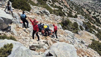 Muğla'da paraşüt kayalıklara düştü: 2 ölü