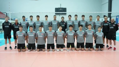 U19 Erkek Milli Voleybol Takımı Alanya'da Kamp Yapıyor