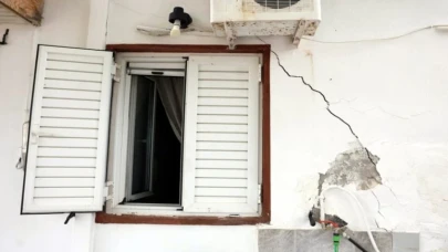 Turistik adanın yollarında evlerinde çatlaklar oluştu, OHAL uygulamasına karar verilecek
