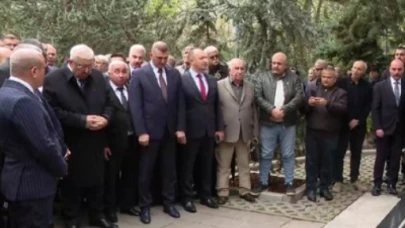 Devlet Bahçeli, Alparslan Türkeş anmasına katıldı mı?