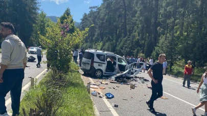 Marmaris'te 4 araç zincirleme kazaya karıştı; 1 ölü, 4 yaralı