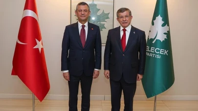 Ahmet Davutoğlu'ndan Özgür Özel'e tebrik mesajı