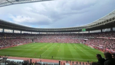 Eskişehirspor kendisine ait seyirci rekorunu kırdı