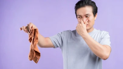 Kokladığı Çorapların Neden Olduğu Olay Akciğerini İflas Ettirdi!