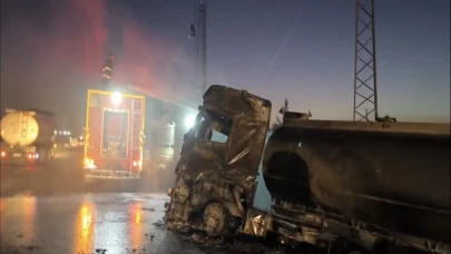 Nusaybin’de akaryakıt yüklü tankerin kupası alev aldı