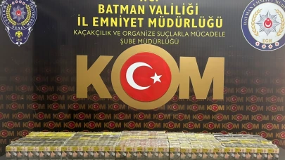 Batman’da koltuk döşemelerine zulalanmış 1300 paket kaçak sigara ele geçirildi