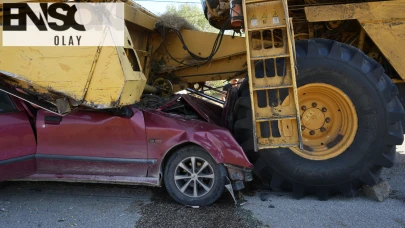 Kastamonu'da otomobil biçerdöverin altında kaldı