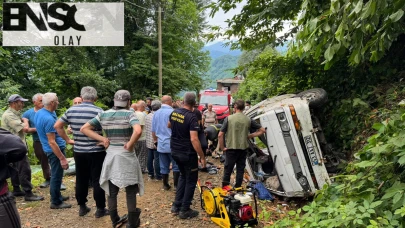 Rize'de panelvan devrildi: 2 ölü, 3 yaralı