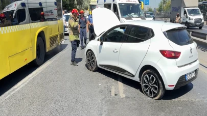 Avcılar'da otomobil İETT otobüsüne çarptı