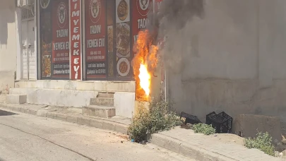 Cizre'de elektrik panosu alev alev yandı