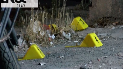 Bağcılar'da kafeye silahlı saldırı: 3 kişi yaralandı