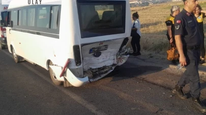 Otomobil, minibüse arkadan çarptı: 1 ölü