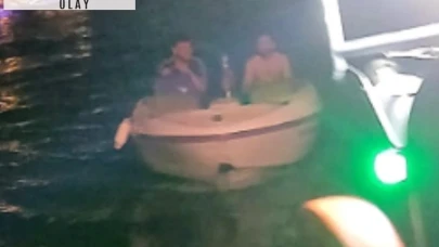İstanbul Boğazı'nda sürüklenen tekne kurtarıldı