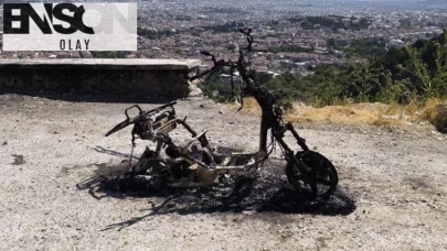 Çalınan motosikletini yanmış halde buldu