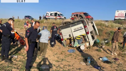 Tarım işçilerini taşıyan minibüs devrildi: Yaralılar var