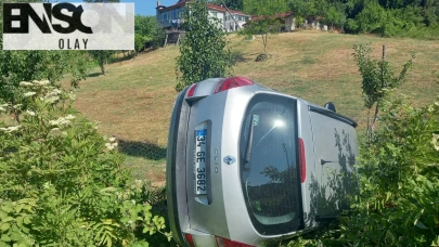 Sinop'ta otomobilin devrildiği kazada 3 kişi yaralandı