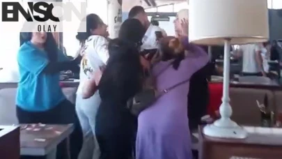 Kadınların kavgasında bardaklar havada uçuştu