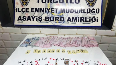 Manisa'da kumar oynarken suçüstü yakalanan 3 kişiye ceza yağdı