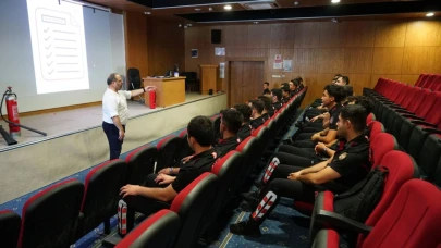 Büyükşehir Belediyesi, İtfaiye Teşkilatı’na Yeni Elemanlar İçin İş Sağlığı ve Güvenliği Eğitimi Vermeye Başladı