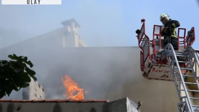 Çanakkale'de bina çatısında yangın