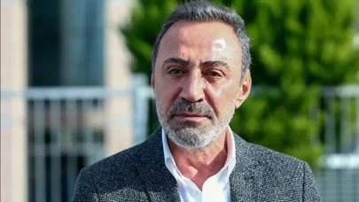 Berhan Şimşek, Türk siyasetçi ve gazetecidir. Gazetecilik kariyerine başlayan Şimşek, daha sonra siyasete atılarak farklı partilerde görev almıştır. Siyasi geçmişinde çeşitli dönemlerde farklı siyasi görüşleri temsil etmiştir. Son olarak bağımsız siyasetçi olarak çalışmalarına devam etmektedir. Berhan Şimşek, siyaset ve medya alanlarındaki tecrübesiyle tanınmaktadır.