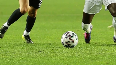 Bugün 27 Eylül'de Süper Lig'de hangi takımların maç yapacağı merak konusu. Fenerbahçe'nin de bu akşam maçı olup olmadığı ise futbolseverlerin en çok merak ettiği konular arasında yer alıyor.