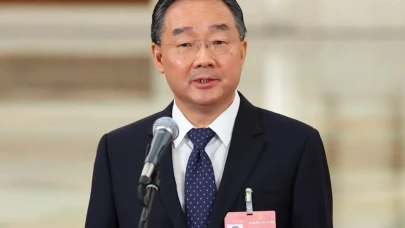 Yolsuzluk suçundan hüküm giyen bakanın cezası açıklandı