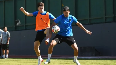 Bandırmaspor ile Manisa FK arasında oynanacak maçın yayın saati ve hangi kanalda yayınlanacağı henüz belirlenmedi. Takım yetkilileri ve lig yönetimi tarafından ilerleyen günlerde maçın detayları açıklanacaktır. Maçın yayın saati ve kanalı ile ilgili gelişmeleri takip etmeye devam edebilirsiniz.