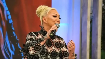 Ünlü sanatçı Güllü'nün cenazesini almaya gelen çocuklar, ani bir şekilde fenalaşarak hastaneye kaldırıldı!