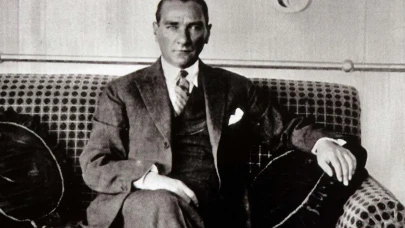 Atatürk'süz Müfredat Tartışmaları: 2025-2026 MEB Değişiklikleri Ne Derecede Gerçek?