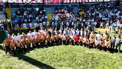 İshakçılar Yağlı Pehlivan Güreşleri'nde zaferin adı Orhan Okulu!