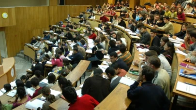 Meslek Tercihlerinde Devrim: Öğretmenlik ve Mühendislik Alanlarındaki Düşüş Gözleri Kamaştırdı