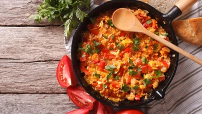 Lezzet Şölenine Davet: Menemen Tarifinde Gizli Hazine!