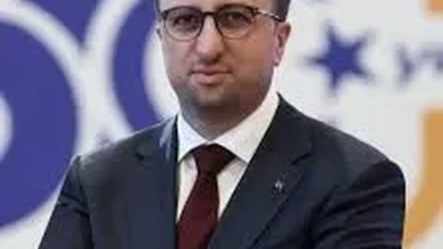 Ahmet Akyol kimdir, aslen nereden gelmektedir ve kaç yaşındadır?