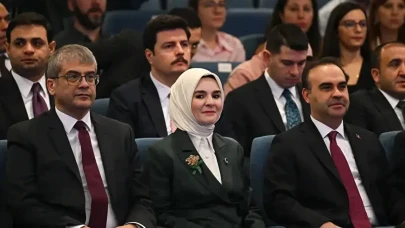 'Sosyal Medya Düzenlemesi 15 Yaş Altına Yönelik Olacak' - Bakan Göktaş açıkladı