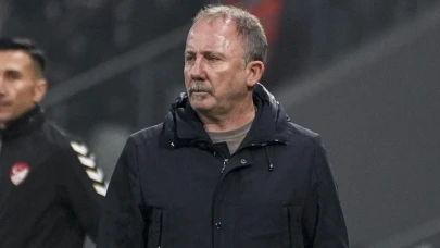 Beşiktaş'ın Önünde Zorlu Bir Dönem Başlıyor: 30 Günde 6 Karşılaşma Heyecanı