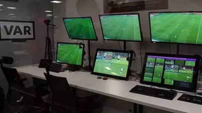 Beşiktaş ve Medipol Başakşehir arasında oynanacak maçın başlama saati, stadyumu ve VAR hakemi belli oldu!