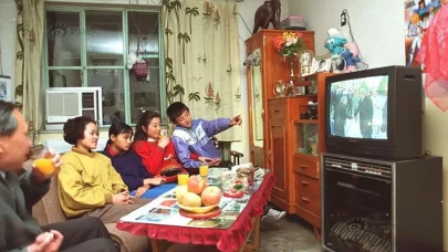 Cuma akşamı TV'de büyük çekişme! Kızılcık Şerbeti, İnci Taneleri ve O Ses Türkiye aynı anda ekranda olacak!