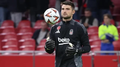 Beşiktaş, Ersin Destanoğlu'nun yerine Altay Bayındır'ı transfer etmeyi planlıyor